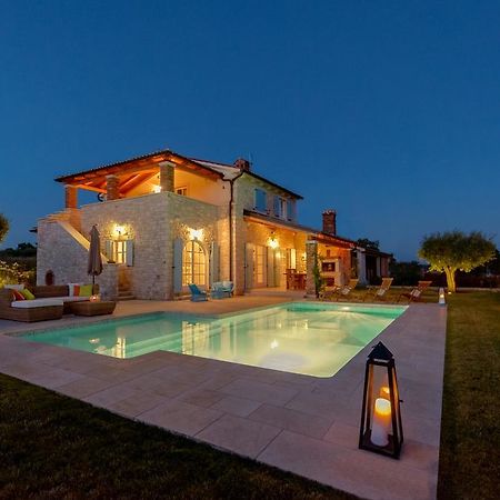 Villa Rajski Dvori Sveti Lovreč Pazenatički Exteriör bild