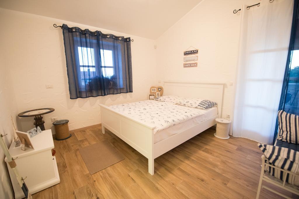 Villa Rajski Dvori Sveti Lovreč Pazenatički Exteriör bild