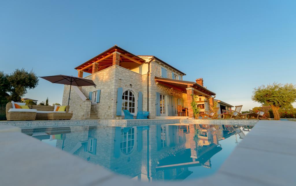 Villa Rajski Dvori Sveti Lovreč Pazenatički Exteriör bild